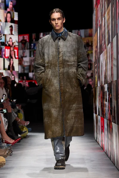 Look 40